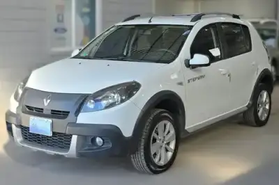 Renault Sandero Stepway 1.6 Privilege Plus 105cv 2013