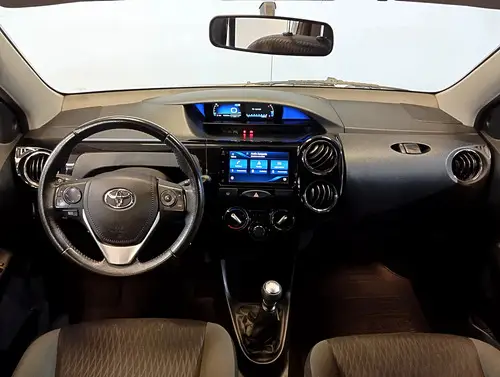 Toyota Etios 1.5 5 Ptas Xls 6Mt L/18 2021