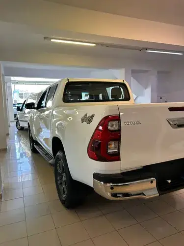 Toyota Hilux Pick-Up 2.8 Cd Srv 204Cv 4X4 At 2025