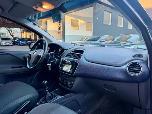 Fiat Punto 1.4 ATTRACTIVE UCONNECT L15 2016
