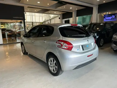 Peugeot 208 1.6 5p Allure Touch 2014