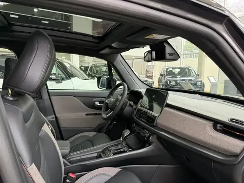 Jeep Renegade 1.3T Sahara At6 Fwd 2027