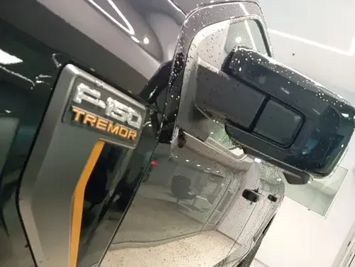 Ford F-150 5.0L V8 Tremor 4X4 At 2025