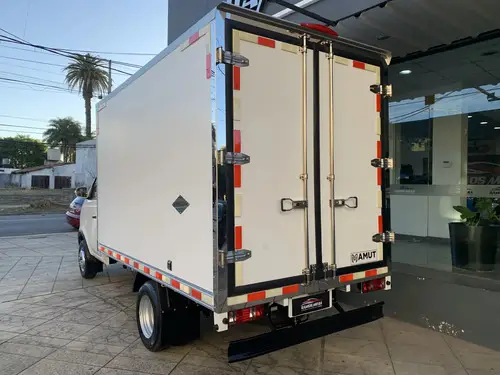 KyC Mamut 1.6 Mamut Box Refrigerado Dual 2026