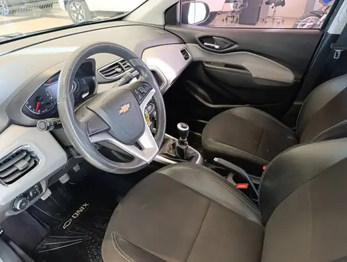 Chevrolet Onix 1.4 Lt 98cv 2019