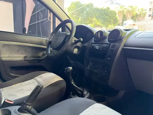 Ford Fiesta 1.6 Ambiente 2007