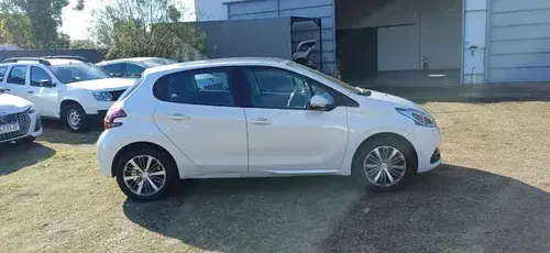 Peugeot 208 FELINE 1.6 115 2020