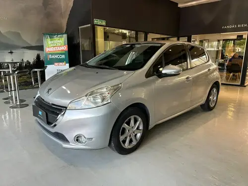 Peugeot 208 1.6 5p Allure Touch 2014