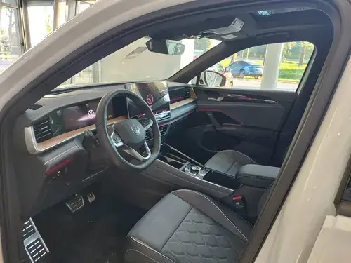Volkswagen Tiguan TIGUAN R LINE 2026