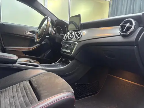 Mercedes-Benz Clase GLA 2.0 Gla250 Amg-Line 211Cv 2017