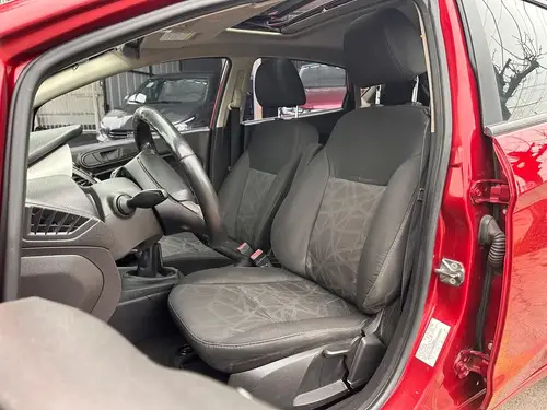 Ford Fiesta Kinetic 1.6 Titanium 120cv 2013