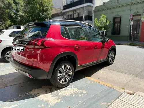 Peugeot 2008 1.6 Feline Tip 2023