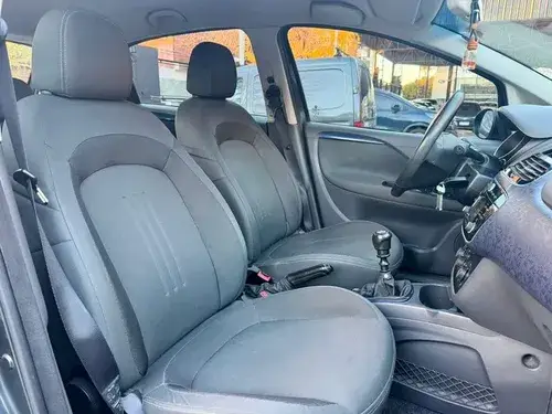 Fiat Punto 1.4 Attractive Pack Top Uconnect 2016