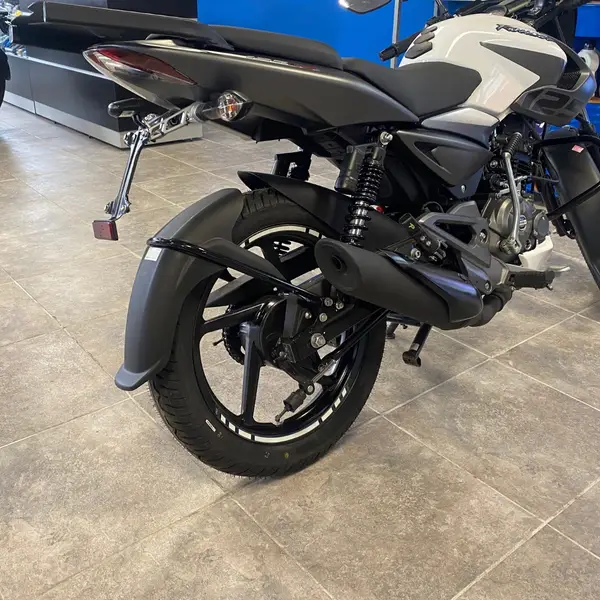 Bajaj Rouser Ls125 Street 2026