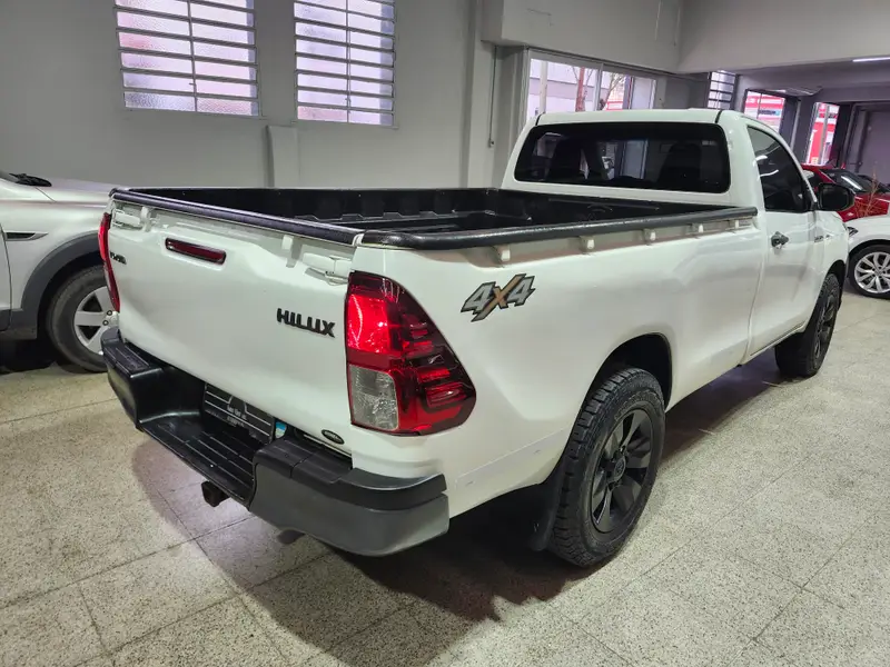 Toyota Hilux Dx Cab Simple 4x4 2016