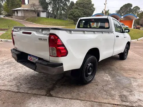 Toyota Hilux DX 2.4 4x2 TDI MT C/S 2017