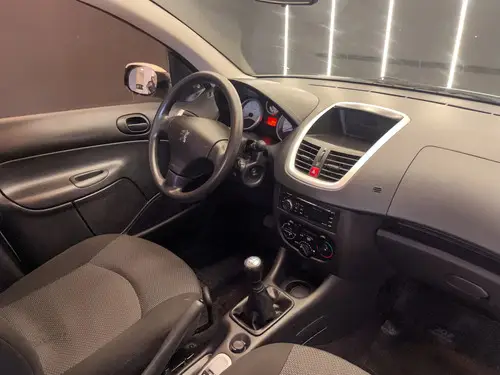 Peugeot 207 1.4 HDI 5 P XS/ALLURE 2015