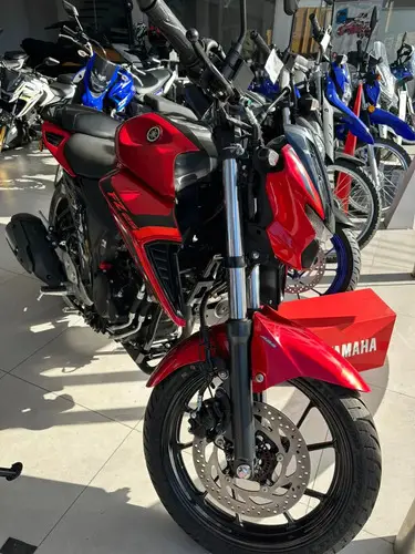 FZ25 Street 2026