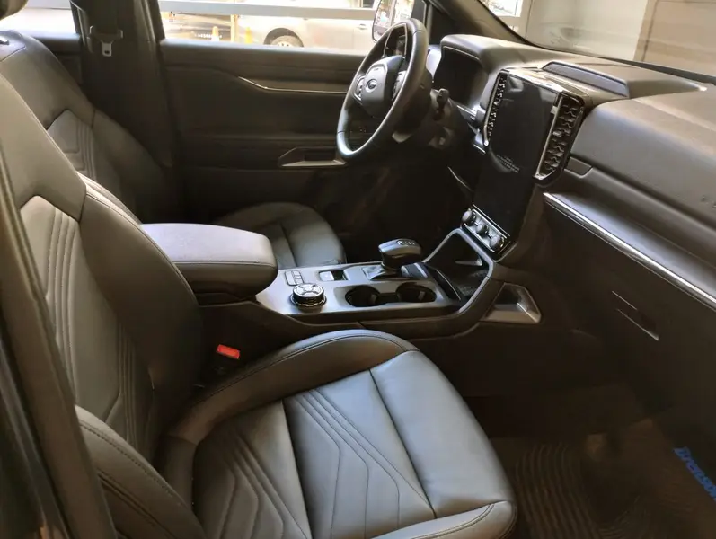 Ford EVEREST 2.3 TITANIUM AT 2026