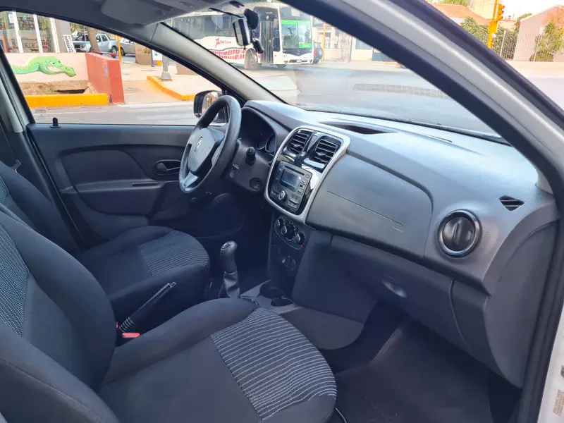 Renault Sandero Authentique 2017