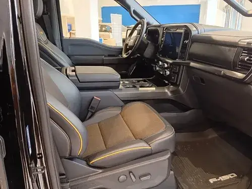 Ford F-150 5.0L V8 Tremor 4X4 At 2025