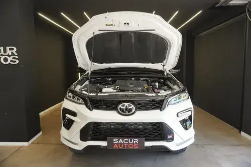 Toyota Hilux SW4 2.8 Tdi Gr-s 4x4 7as 6at 2025