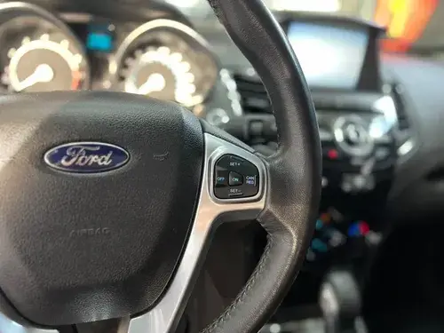 Ford Fiesta Kinetic 1.6 Titanium Powershift 120cv 2015