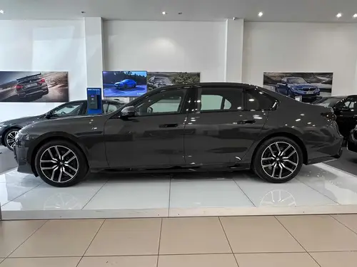 BMW 760i xDrive MSportPro 2025