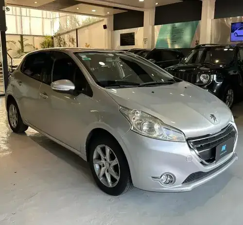 Peugeot 208 1.6 5p Allure Touch 2014