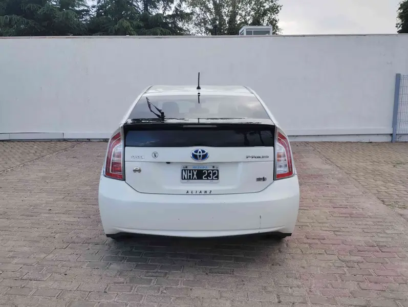 Toyota Prius 1.8 CVT L/12 2013