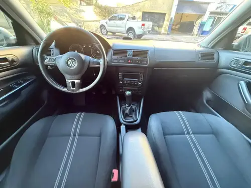 Volkswagen Bora 2.0 MPI TRENDLINE 2013
