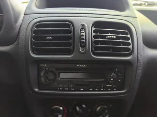 Renault Clio 1.2 Mío Expression Pack I 2013