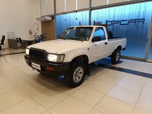 Toyota Hilux 3.0 Cabina simple 4x2 2003