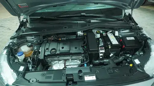 Peugeot 208 1.6 Like Pack 2022