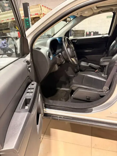Jeep COMPASS LIMITED 2.4 AT 2011