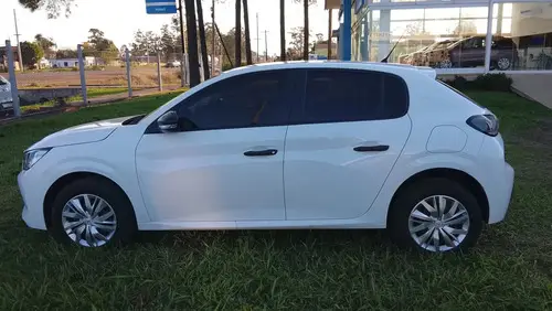 Peugeot 208 1.2 New Like 2023
