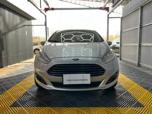 Ford Fiesta Kinetic 1.6 Titanium Powershift 120cv 2015