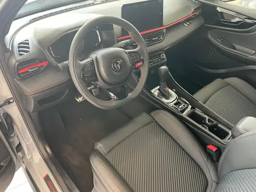 Fiat FASTBACK 1.3 Abarth T270 At6 2026