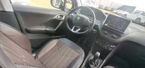 Peugeot 2008 FELINE 1.6 2018
