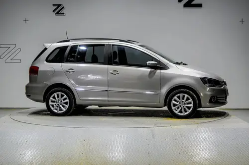 Volkswagen Suran 1.6 Highline 101cv 2015