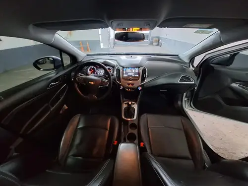 Chevrolet Cruze 1.4T LT MT 2021