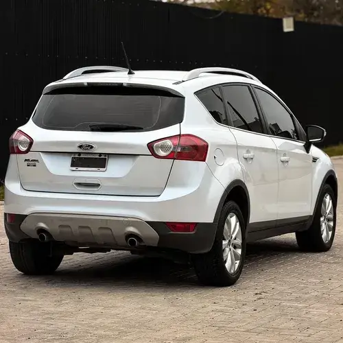Ford Kuga 2.5 4X4 TREND L10 2013