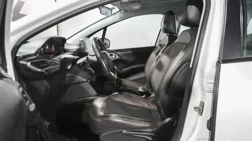 Peugeot 2008 1.6 Feline 2021