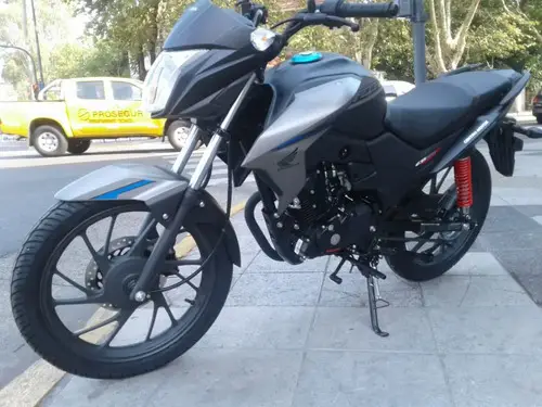 Honda CB 125F Naked 2026