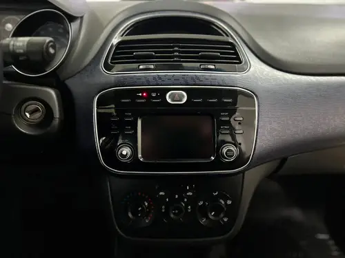 Fiat Punto 1.4 Attractive Pack Top Uconnect 2016