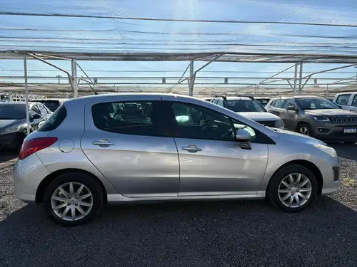 Peugeot 308 ACTIVE HDI 2013