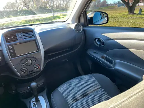 Nissan Versa V-DRIVE PLUS AT 2021