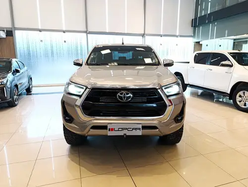 Toyota Hilux Pick-Up 2.8 Cd Srx 204cv 4x4 Mt 2021