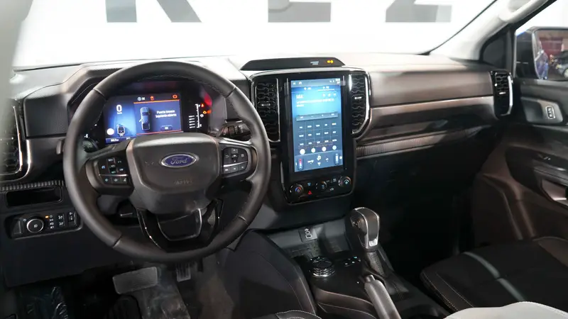 Ford RANGER XLT 4X4 2025