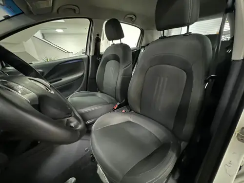 Fiat Punto 1.4 Attractive Pack Top Uconnect 2016